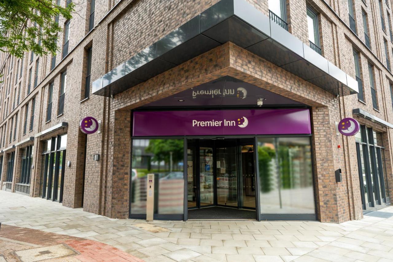 Premier Inn Hamburg City Klostertor Buitenkant foto