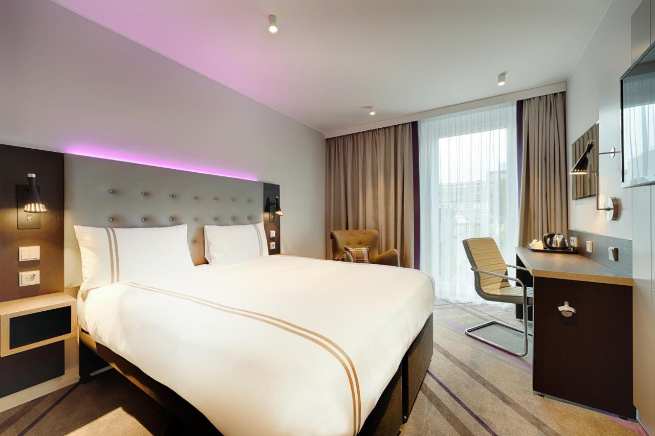 Premier Inn Hamburg City Klostertor Buitenkant foto